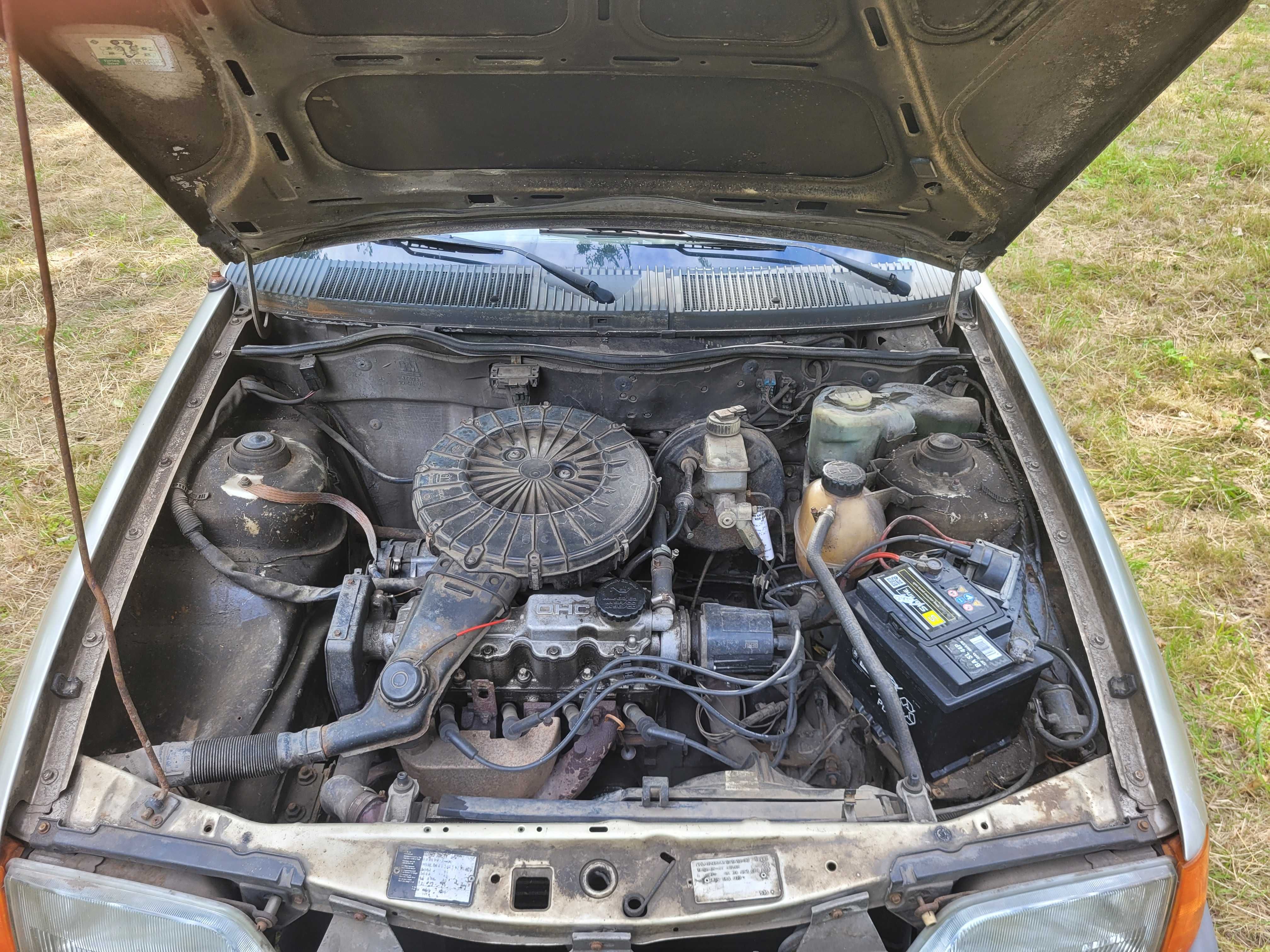 Opel Kadett E, 1.6i