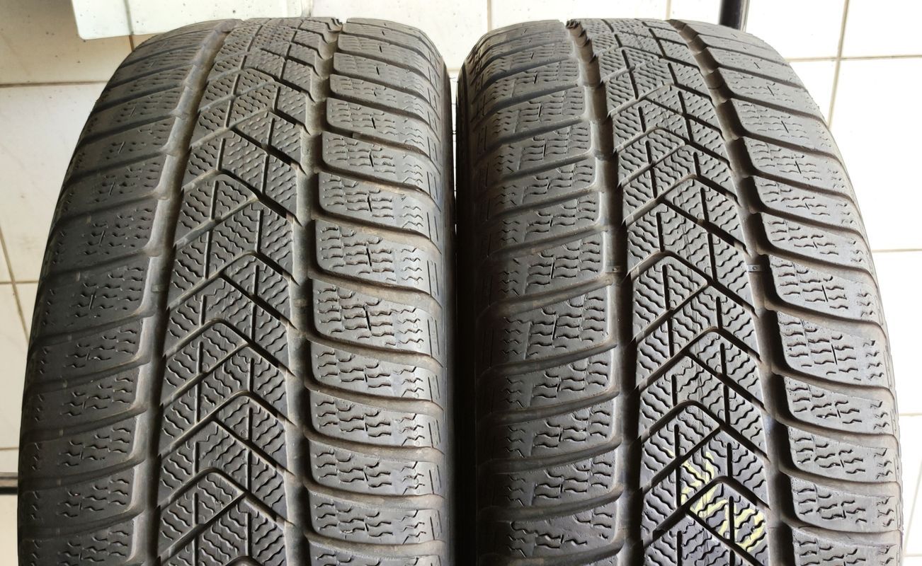 2x 245/45r18 Pirelli SottoZero 3 RunFlat 100v 2023r C/B/72dB