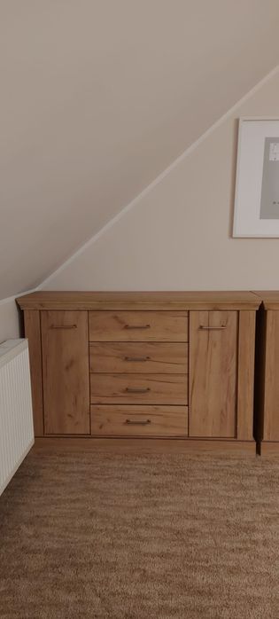 2 komody w kolorze dębu + stolik