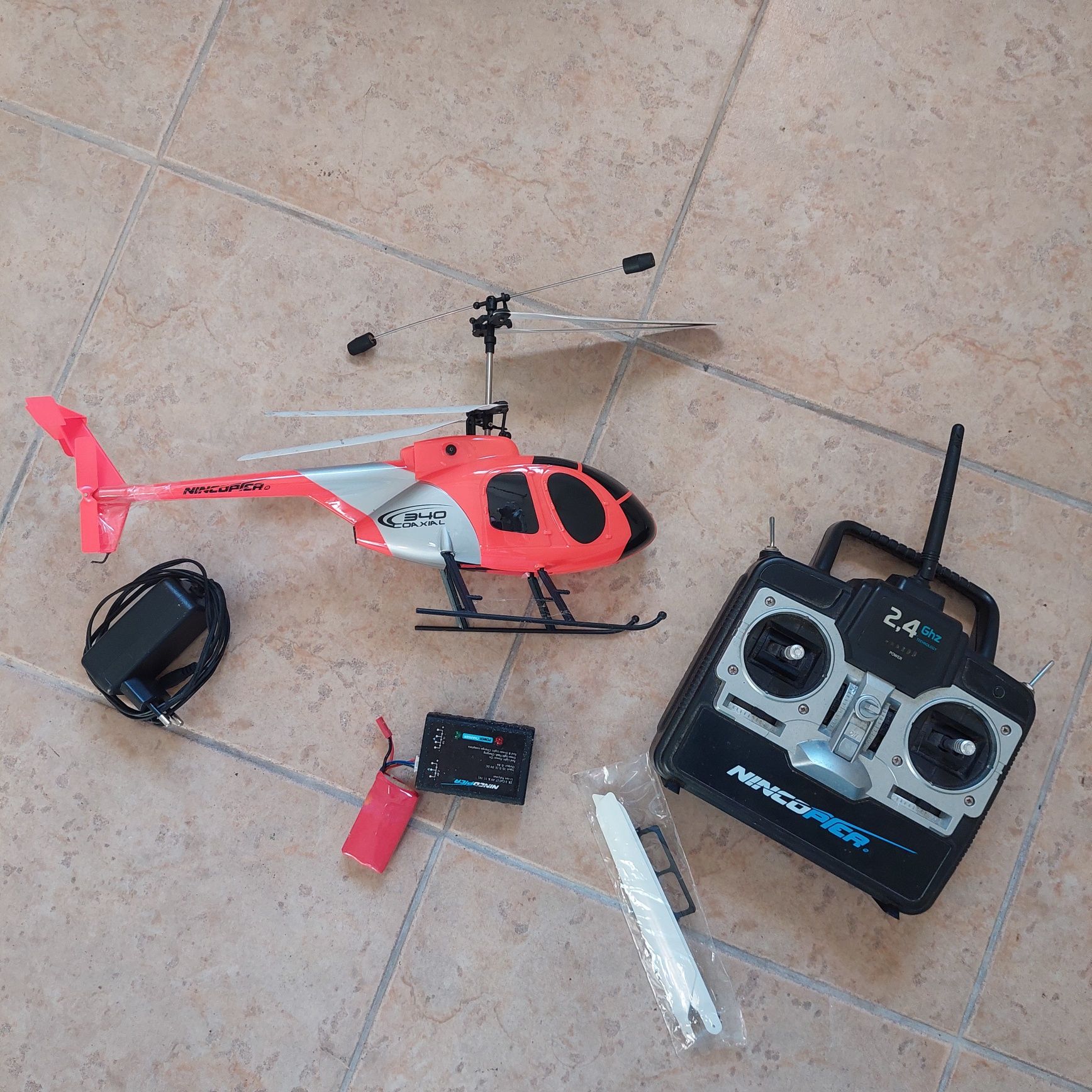 Helicoptero com bateria