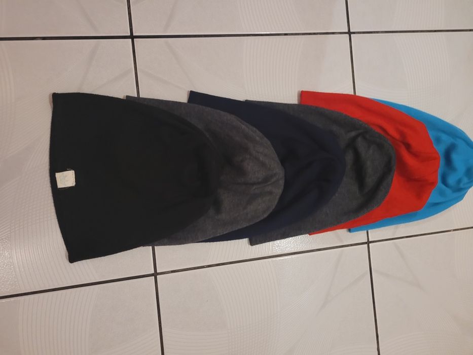 Czapki wiosna podwójne różne kolory 3-6 lat