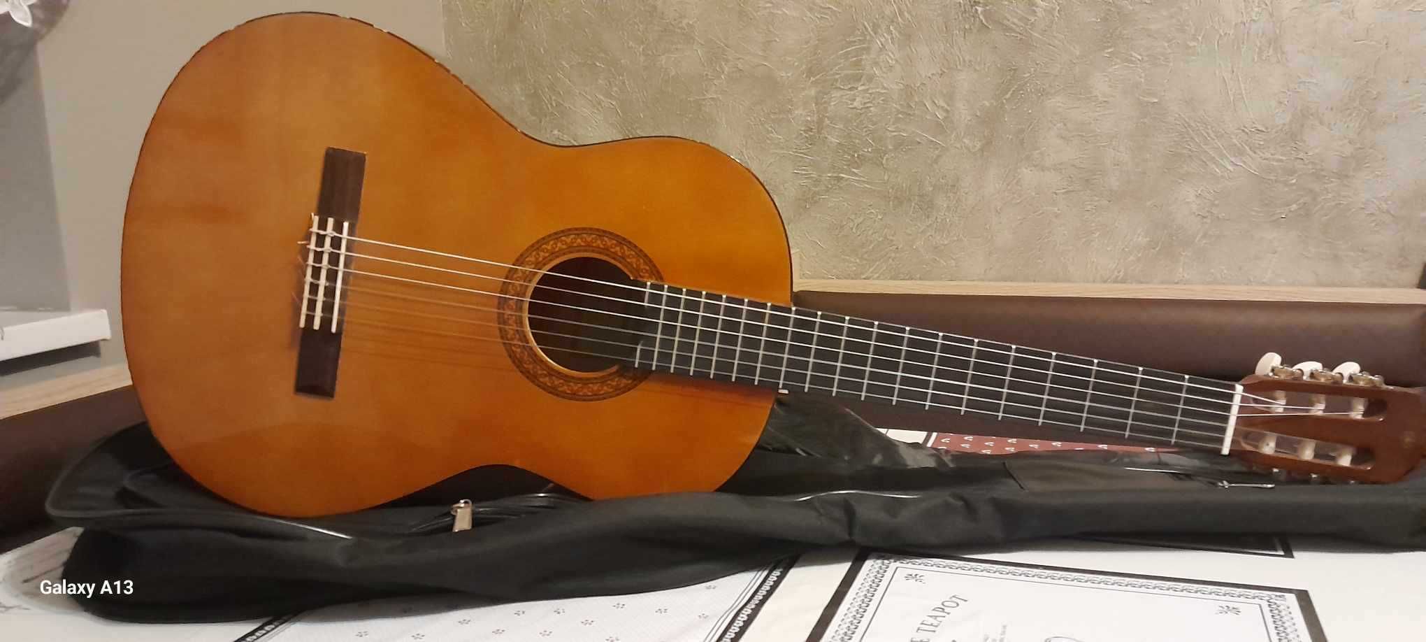 Gitara Yamaha C40