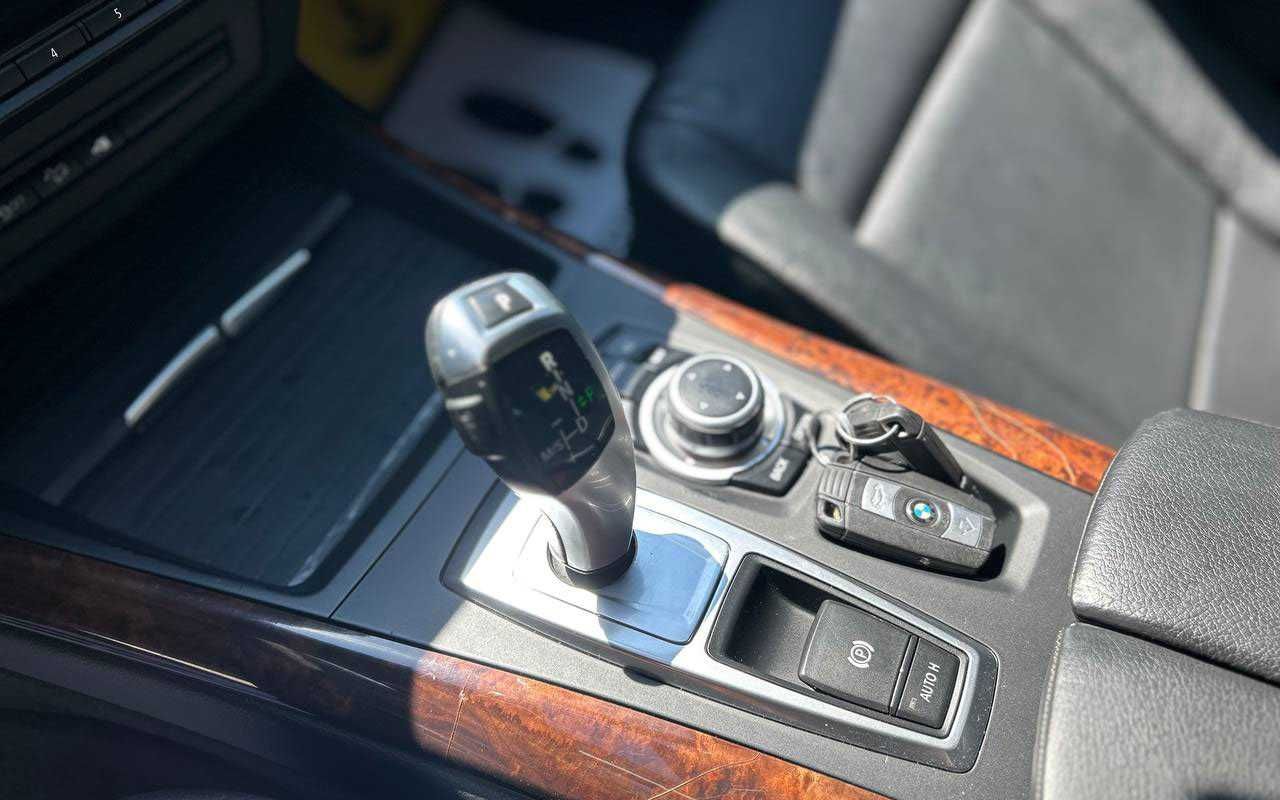 BMW X5 2012 року