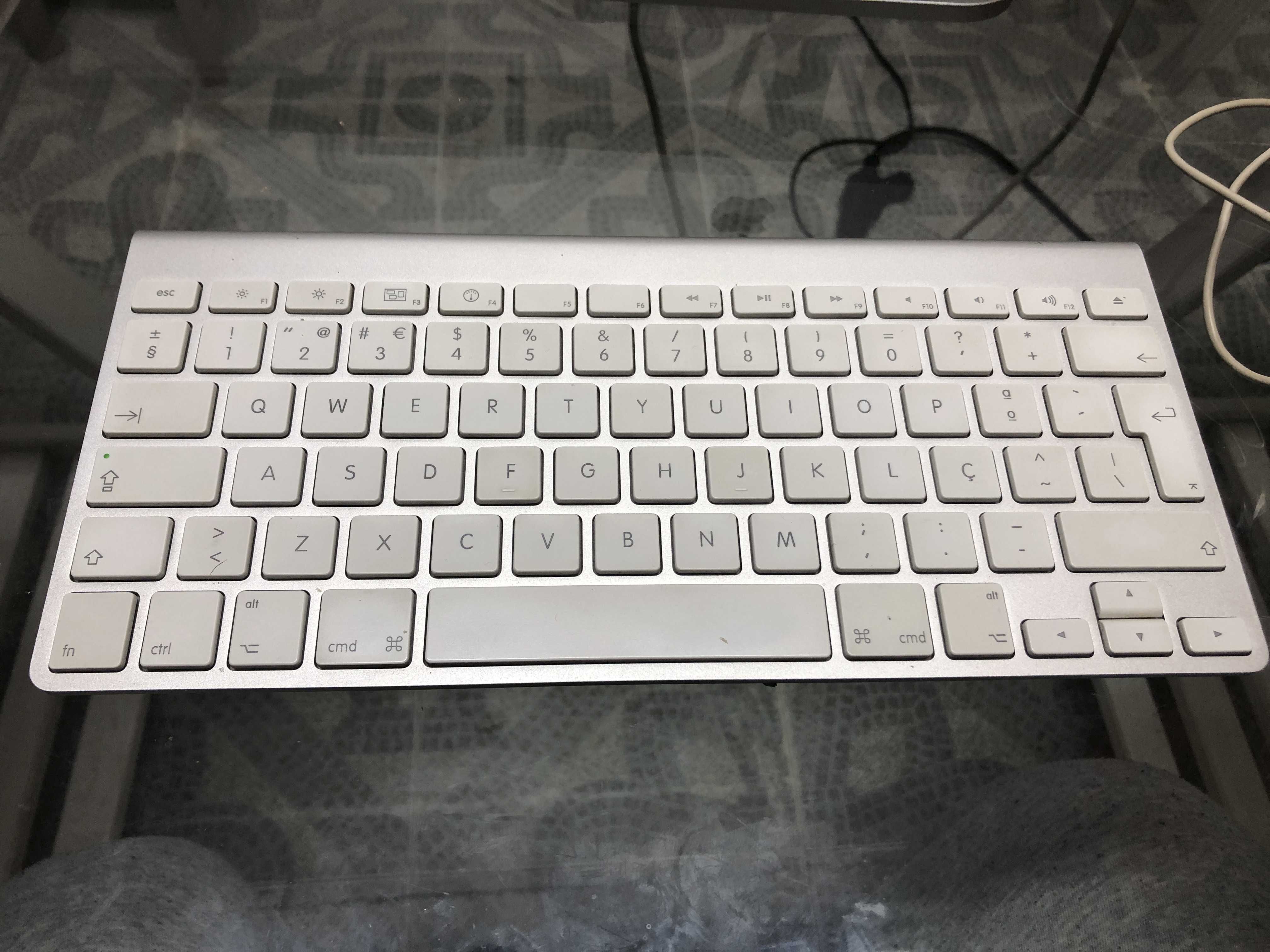 iMac 20” Core 2 Duo teclado e rato