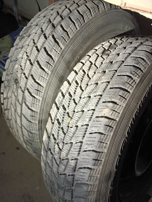 Шини зимові Toyo G02 plus 215/70 R16 100Q (протектор 7-8мм)