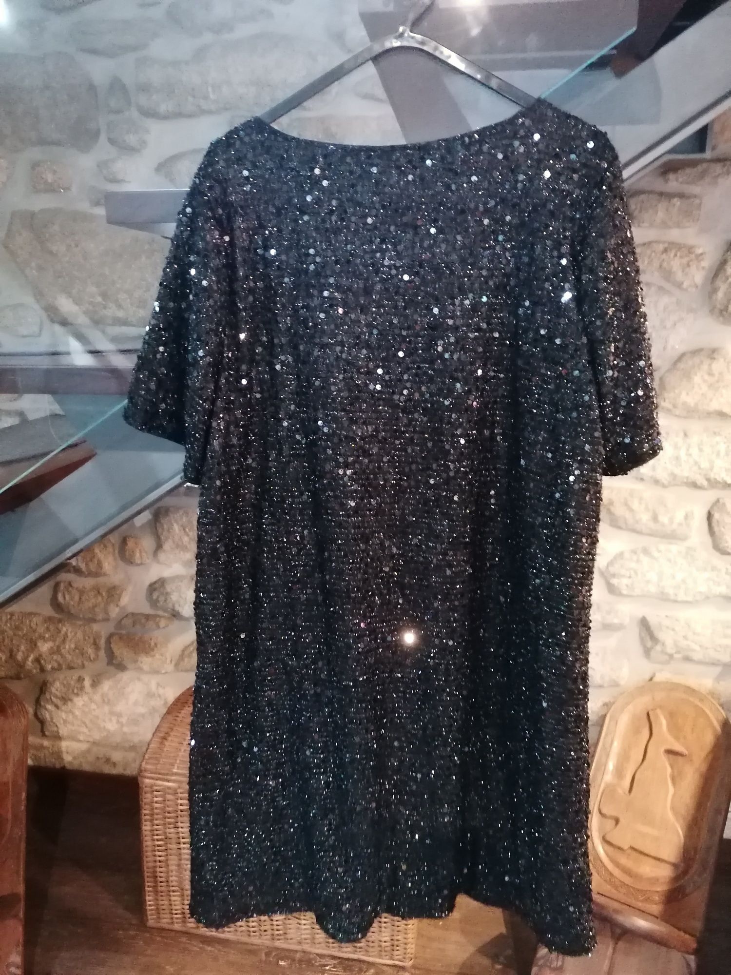 Vendo este vestido