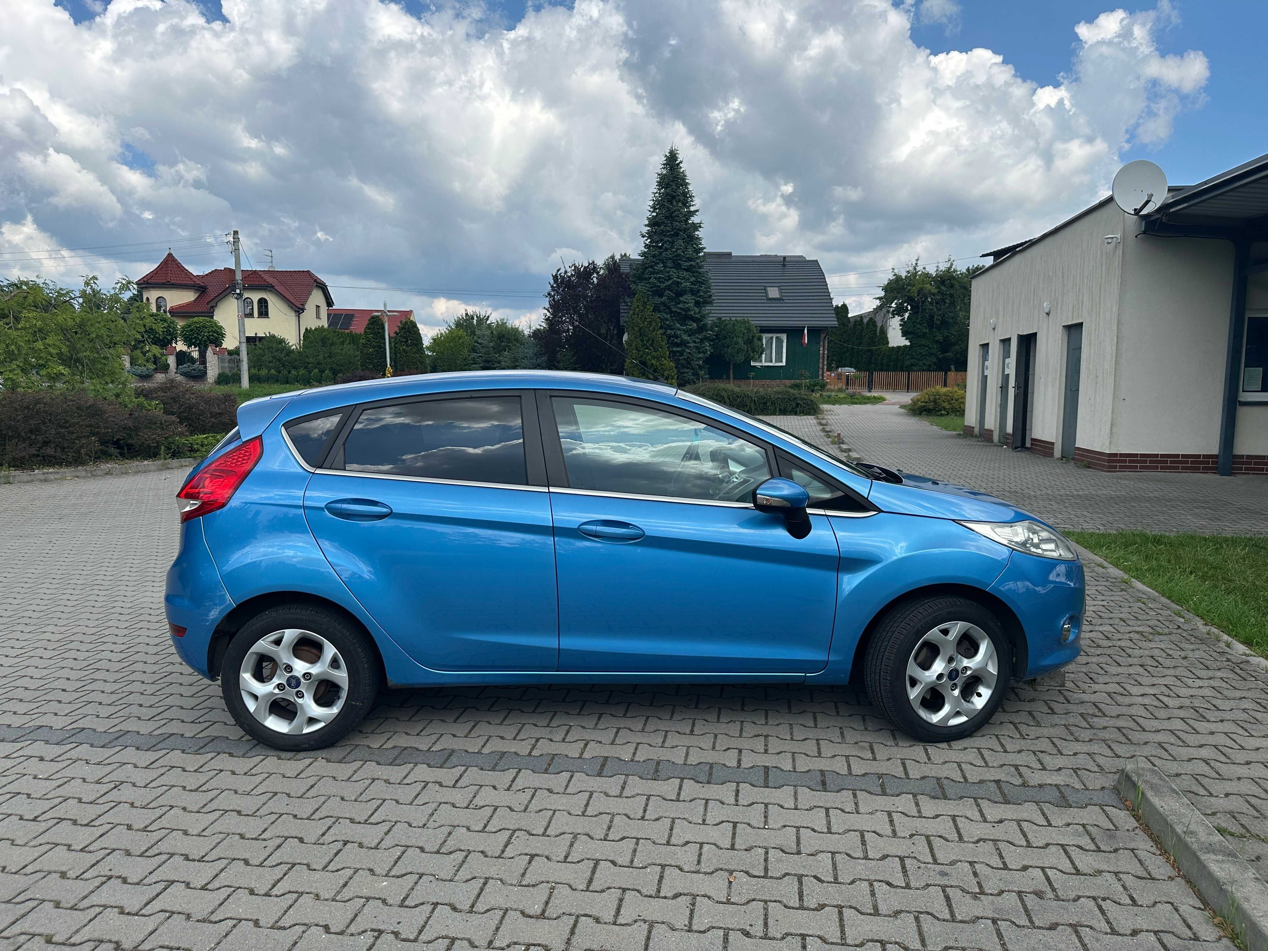 Śliczny Ford Fiesta MK7 1.25 60kW, 2009, Bezwypadkowy, Klimatyzacja