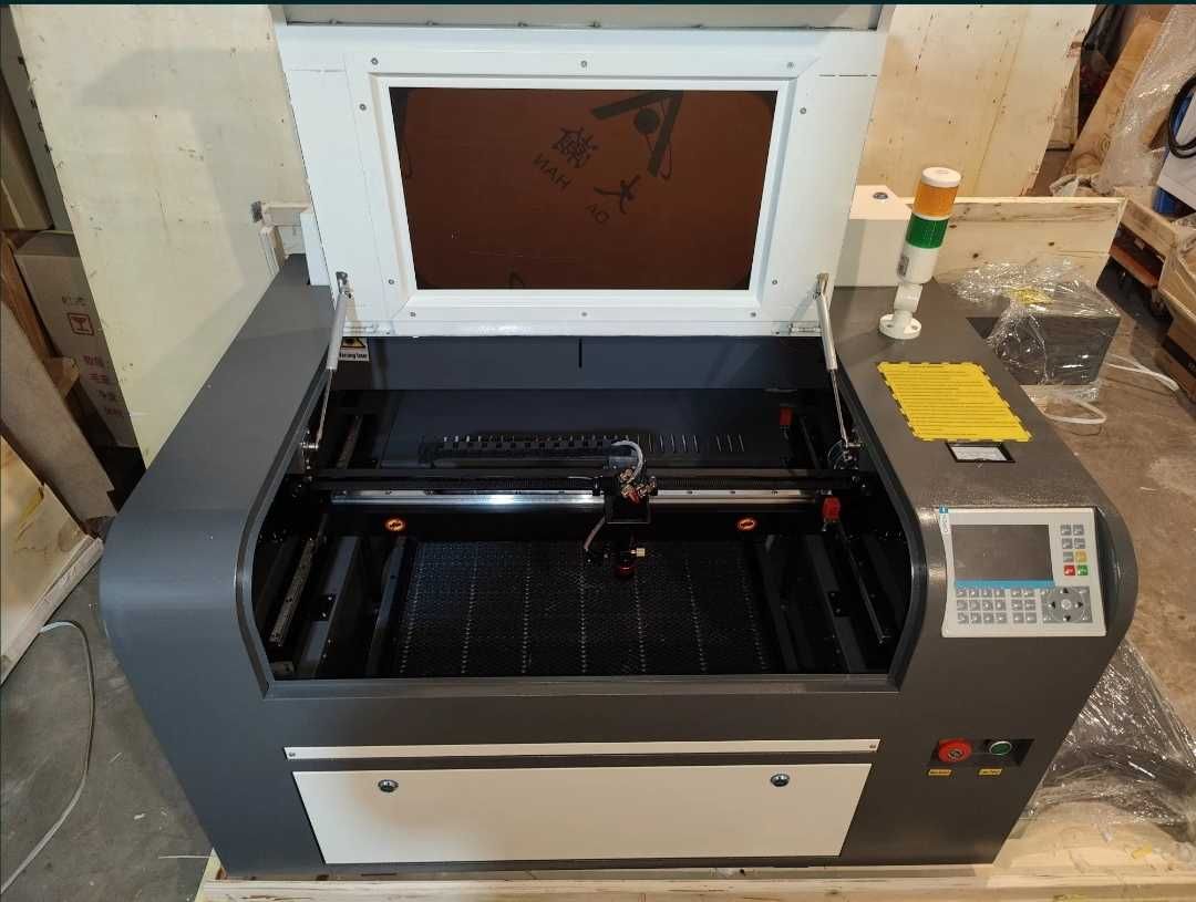 Лазерний верстат СО2 6040 Reci max 103w.