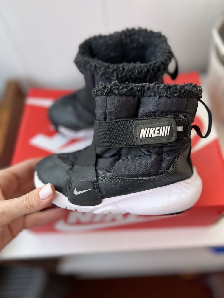 Зимние сапоги,ботинки,дутики Nike