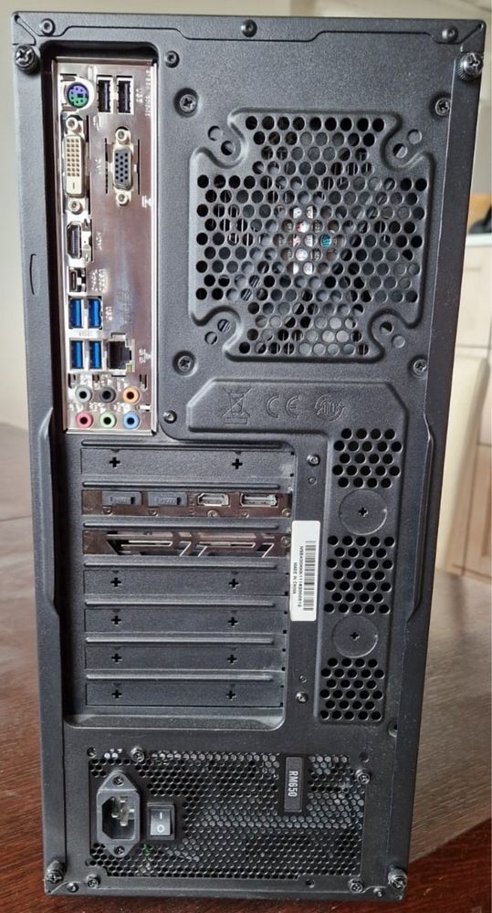 Komputer PC stacjonarny I7-7700K RTX2060 32GB RAM DDR4 SSD HDD używany