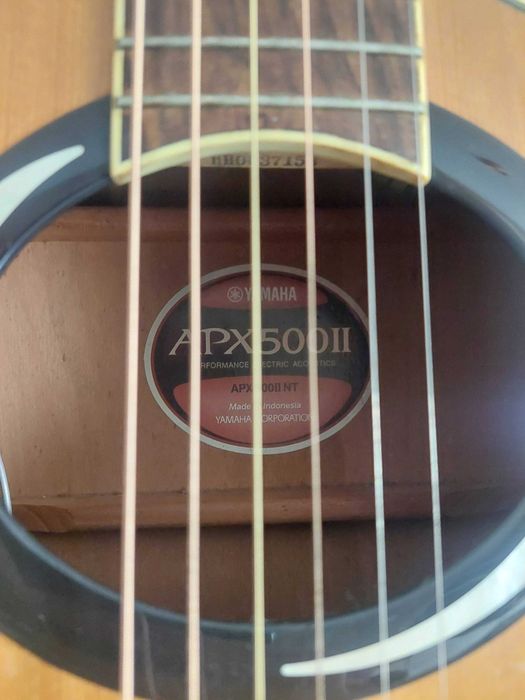 Guitarra acústica Yamaha APX500II
