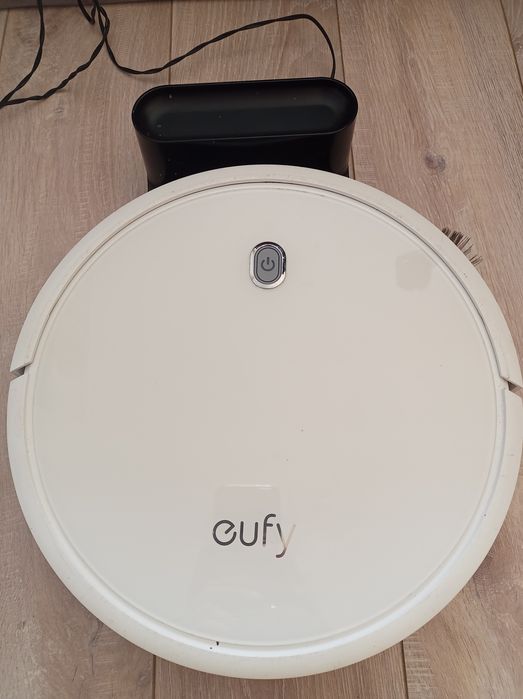 Eufy 11S Robot sprzątający odkurzacz - uszkodzony