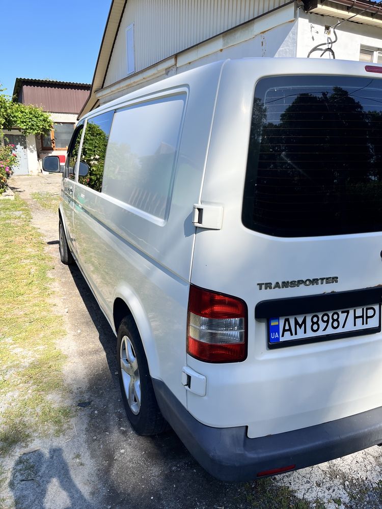 Volkswagen transporter T5 2.5TDI