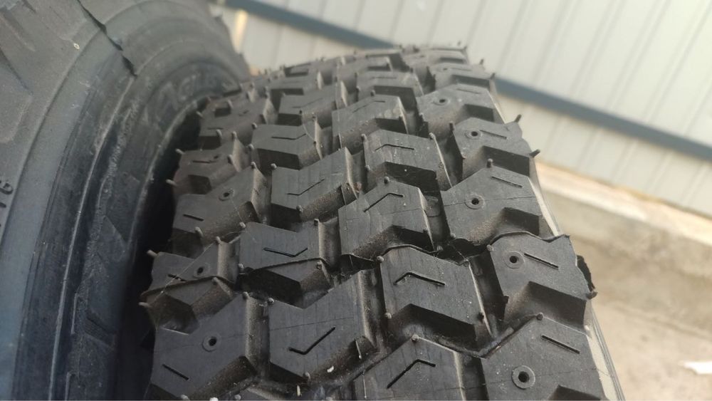 Гума резина шини 195 70 r15 с Michelin agilis