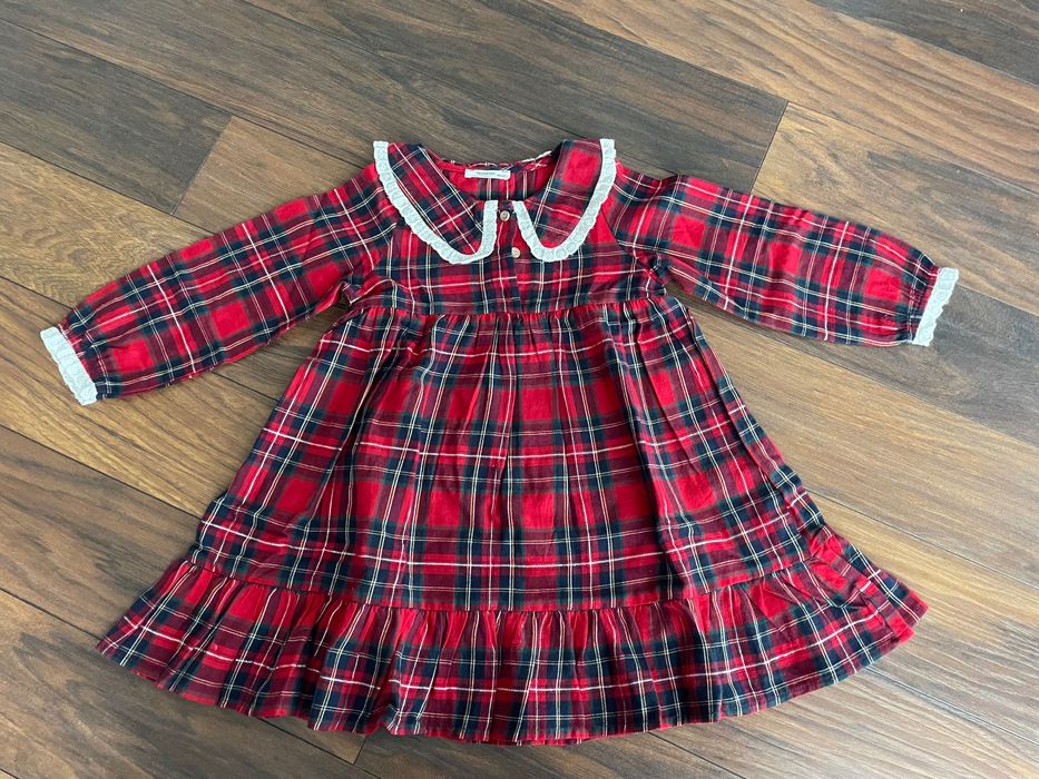 Świąteczna sukienka Reserved