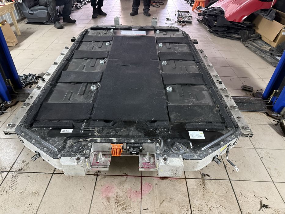 Продам батарею KIA EV9, 100 квт 11 місяць 2023 рік