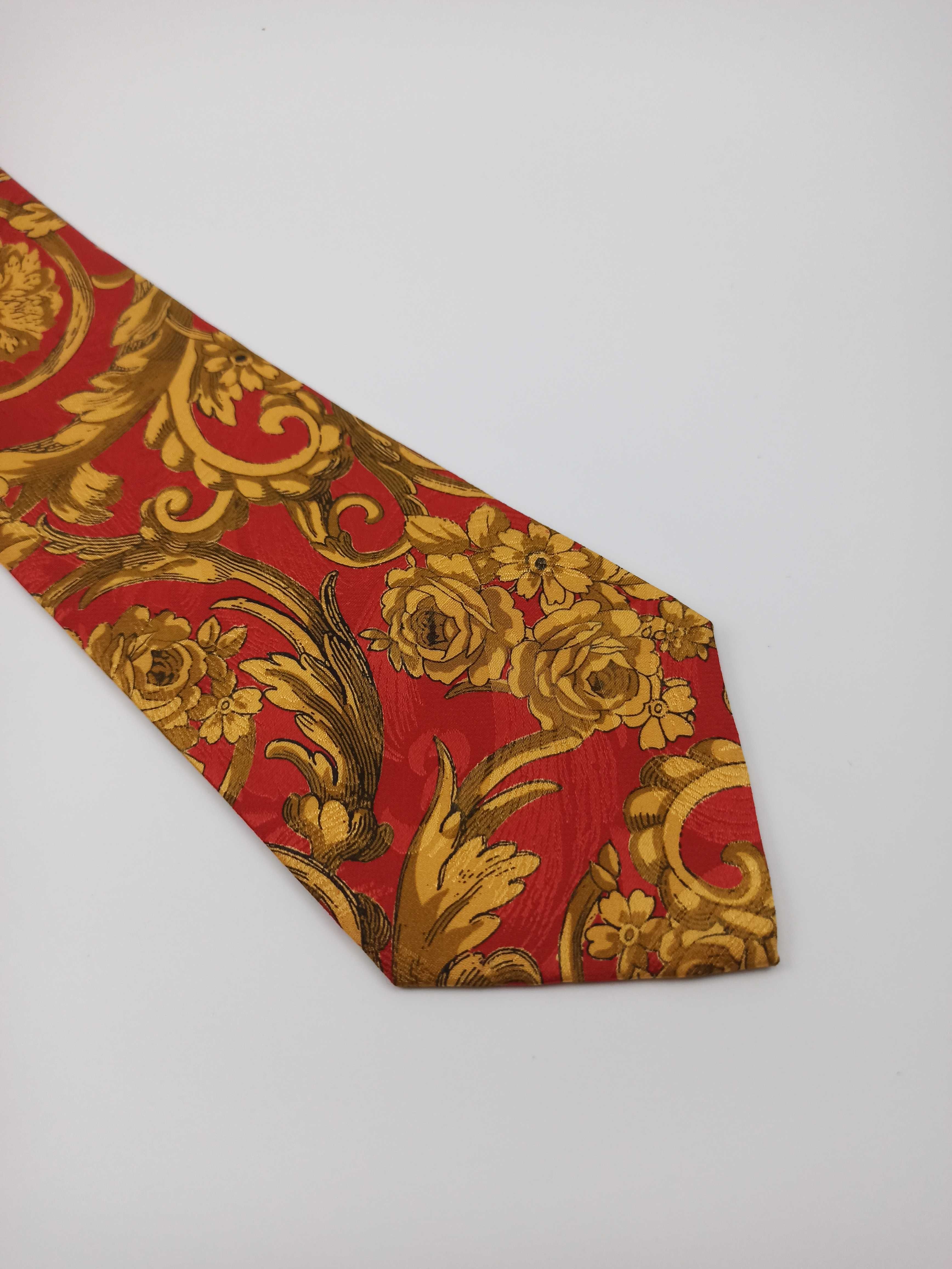 Włoski jedwabny krawat w ornamenty wzory