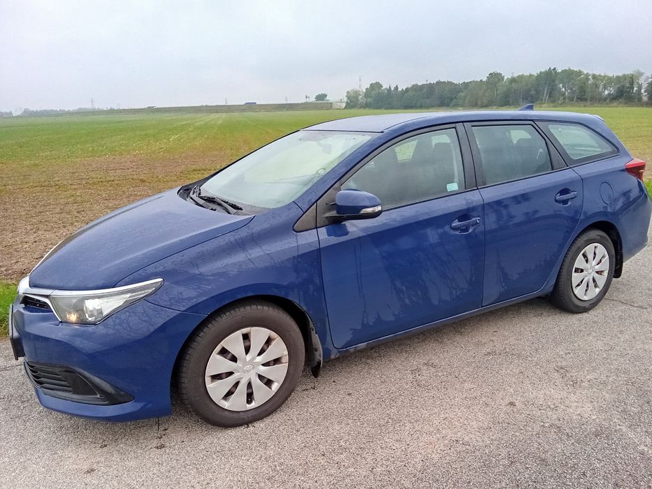 Sprzedam toyota auris