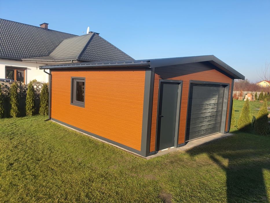 Garaż ocieplany z płyty warstwowej.Hala. Chłodnia. Konstrukcja stalowa