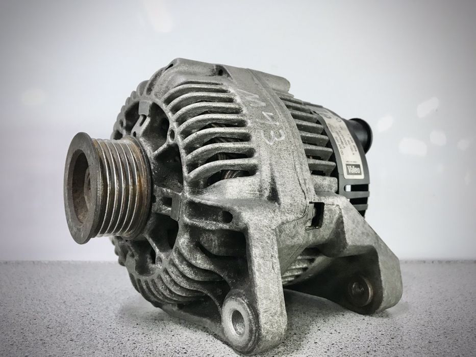 Генератор BMW Е46 М43 1.9 і Valeo 1435938 100 A БМВ M43 E46 шрот