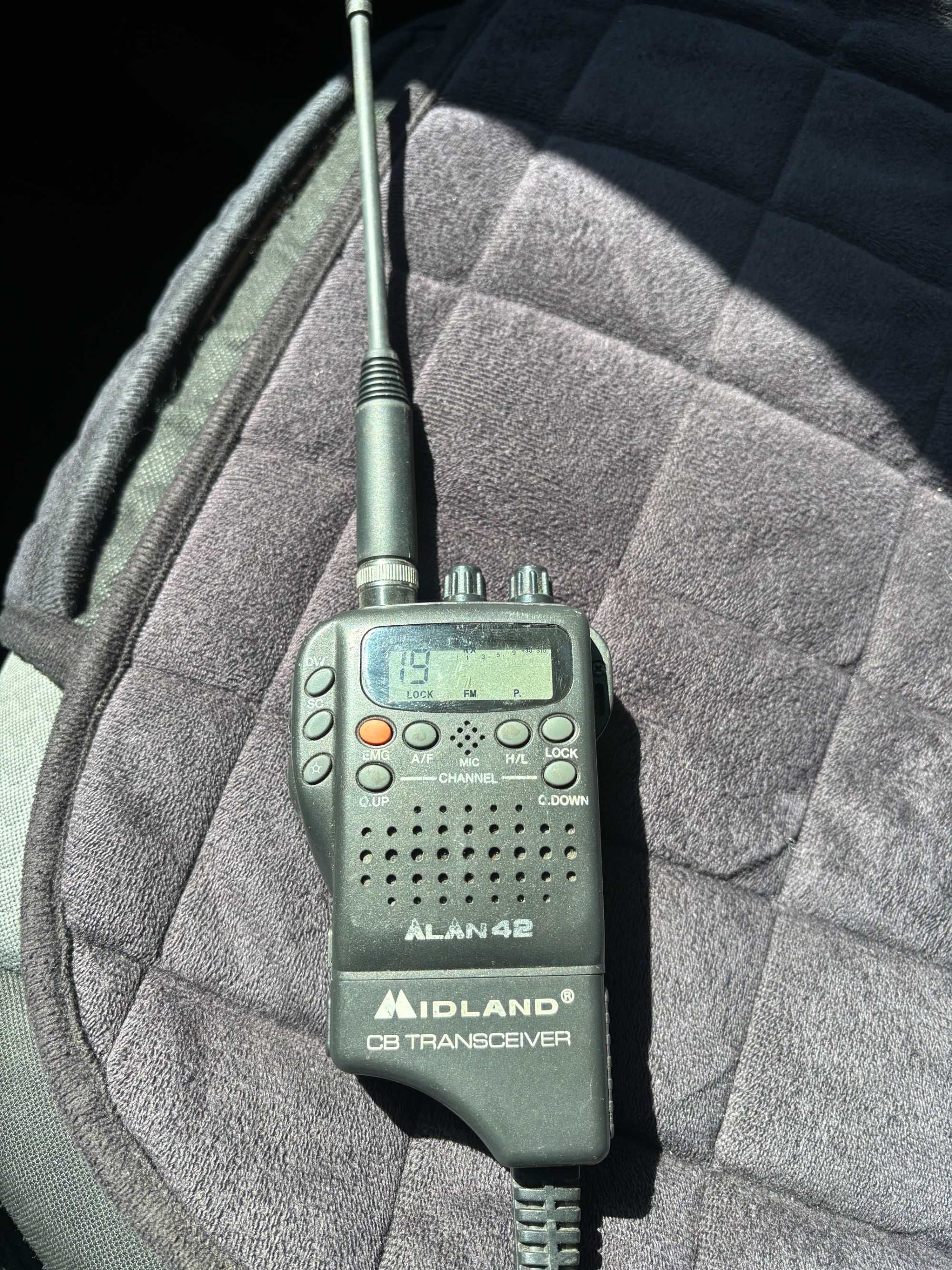 Radio Alan 42 - ręczne radio CB