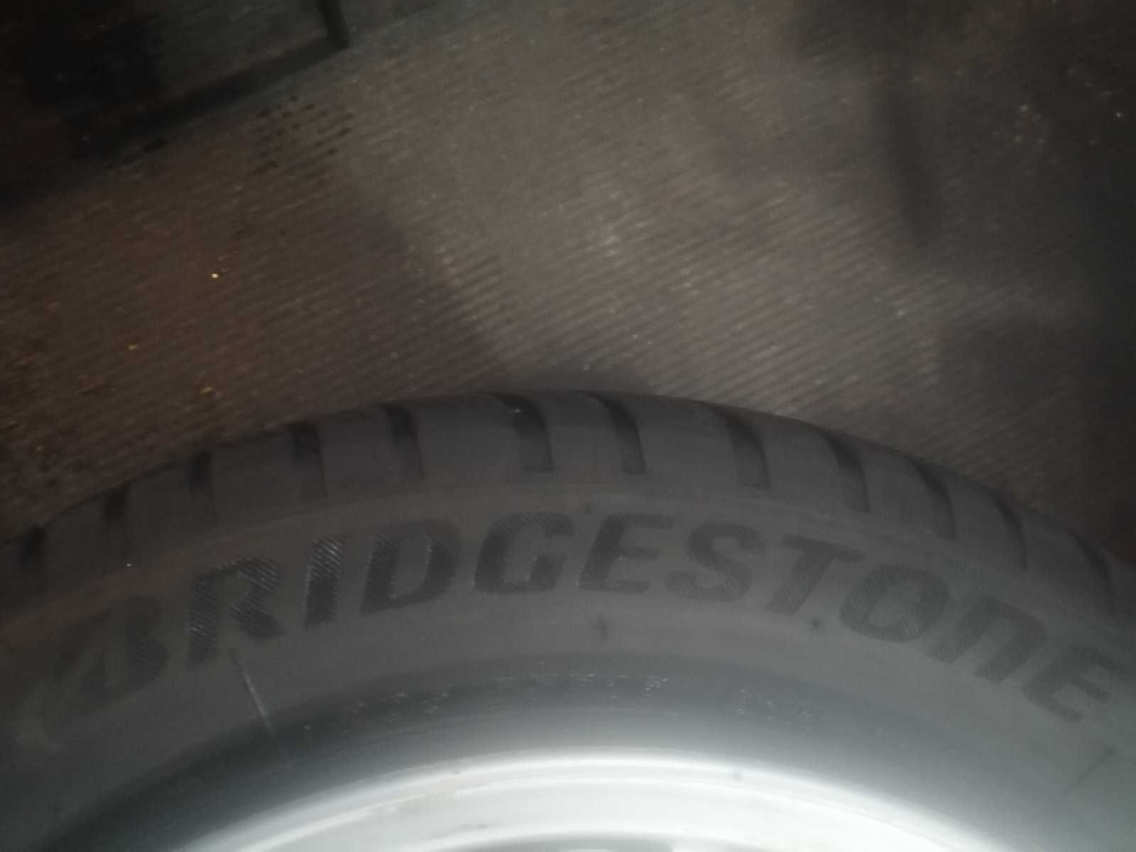 Пара зимніх шин Bridgestone 205/55 R16