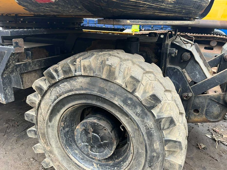 Колісний екскаватор JCB JS 145 W