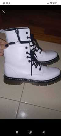 Botas brancas 39