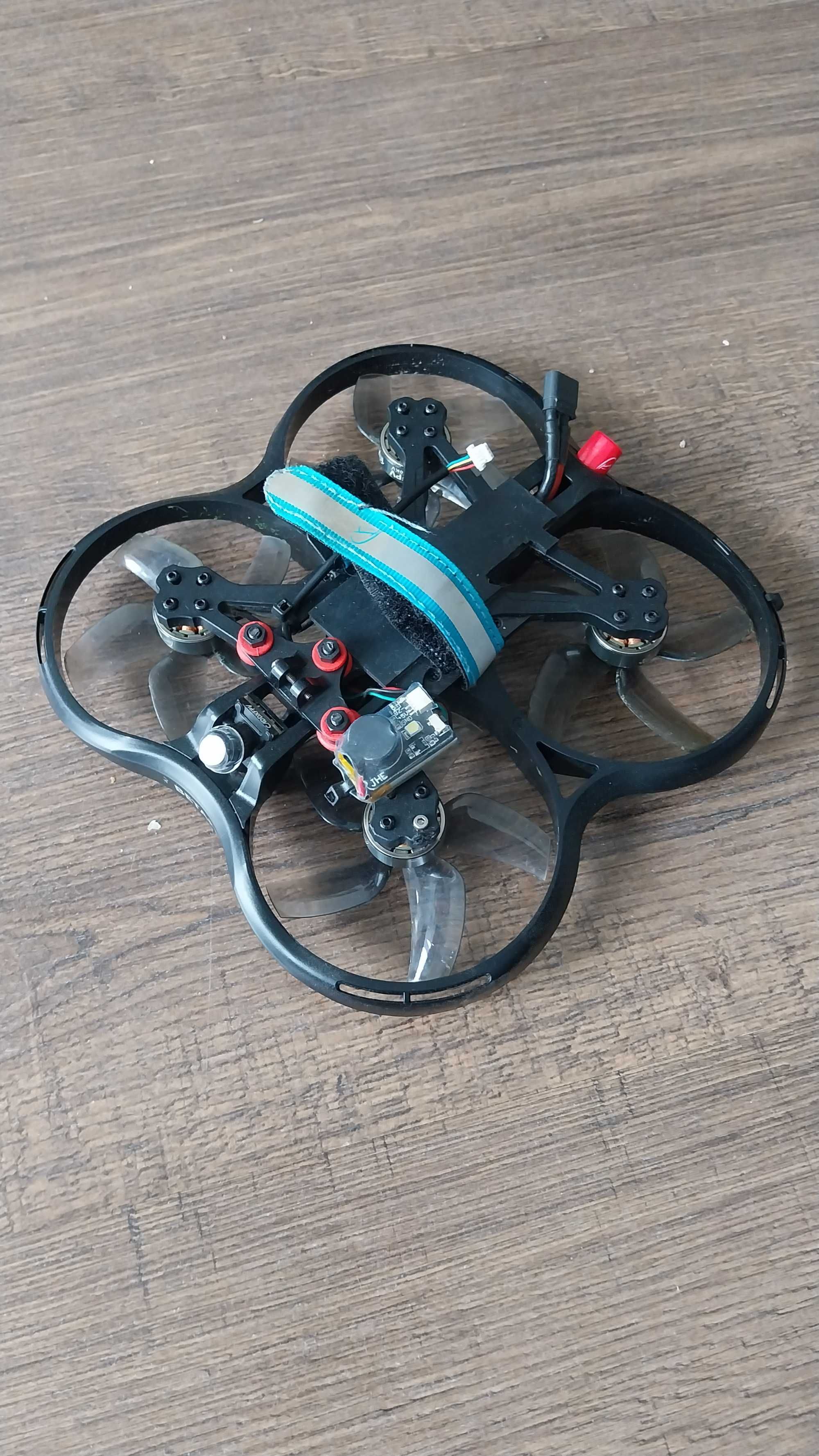 Dron FPV BETAFPV Pavo 30 z kamerą Nebula Nano Pro i zapasową ramą