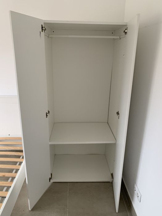 armário ikea branco com prateleira