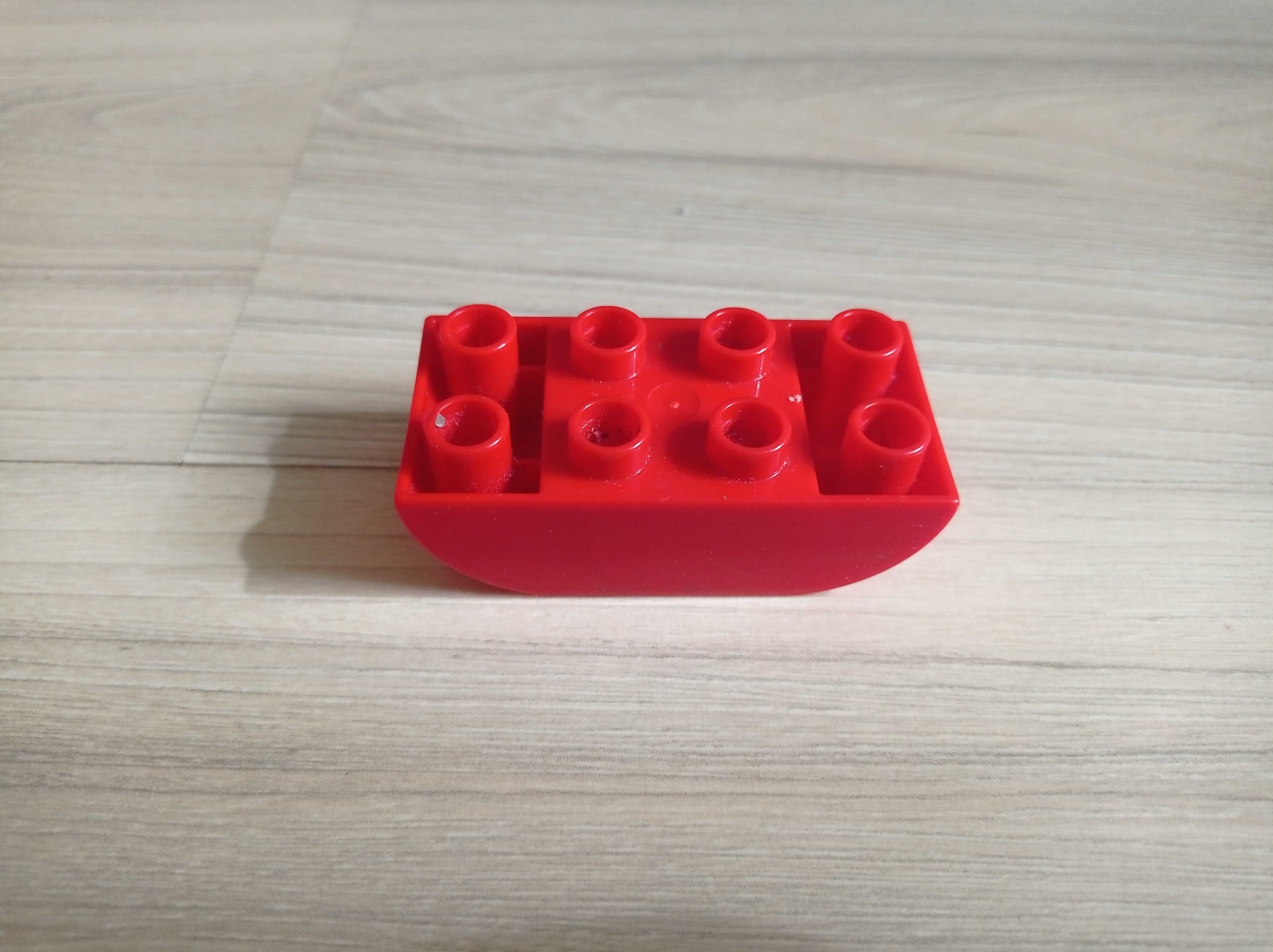 Lego Duplo 2x4 - 98224 - kolor czerwony