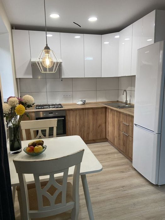 Продаж 2-к квартири метро Голосіївська