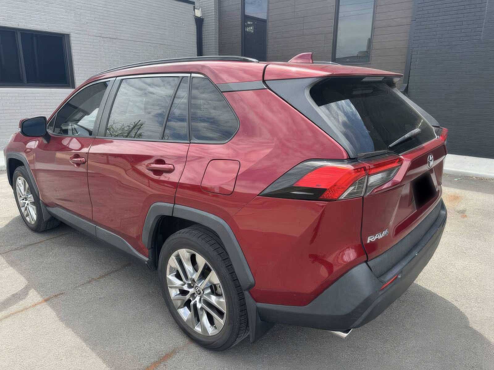 2020 Toyota RAV4 XLE Premium