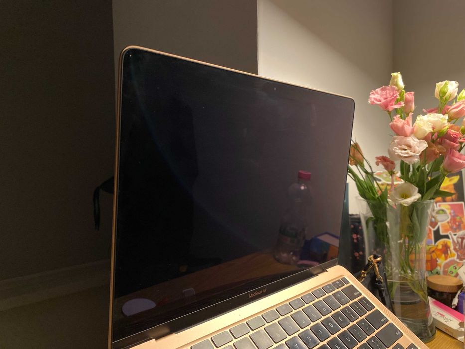 MacBook Air 2022 (Gold) [M1 8gb/256ssd] + НОВИЙ чохол у подарунок