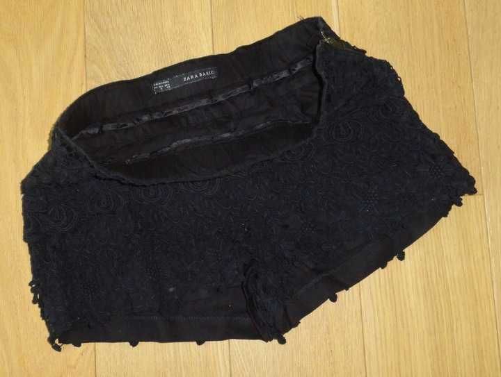 Spodenki koronkowe czarne ZARA BASIC S