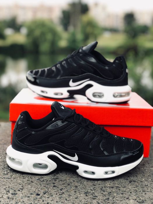 Чоловічі кросівки Nike Air Max TN Plus Black/White Кроссовки Найк тн