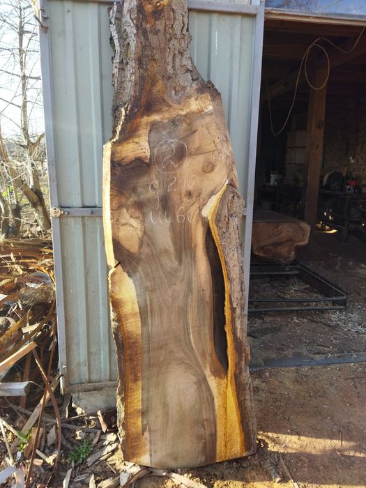 Дошка горіха, сляб, слеб висота 2,10, ширина 60, товщина 60