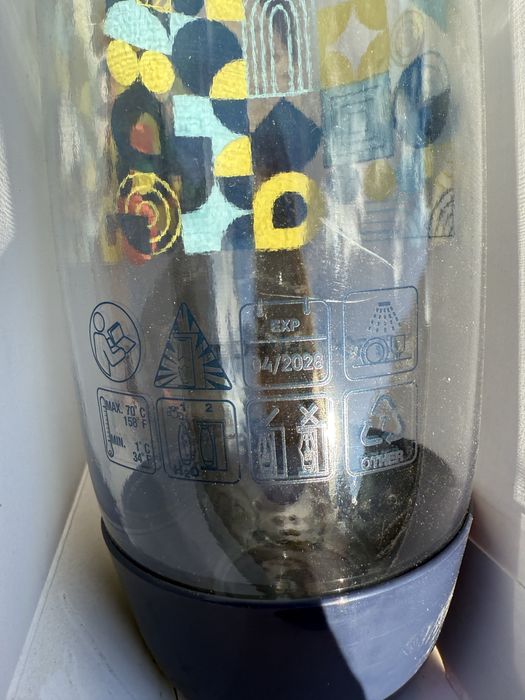 Granatowe butelki Sodastream 2x1L