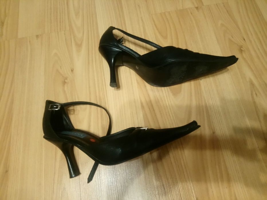 Czarne szpilki (rozmiar 35/36)