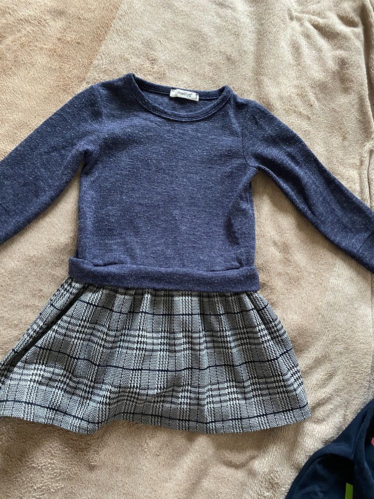 Одяг на дівчинку 5-6 років