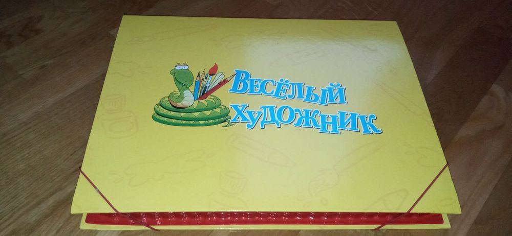 Дитячий комплект для малювання.