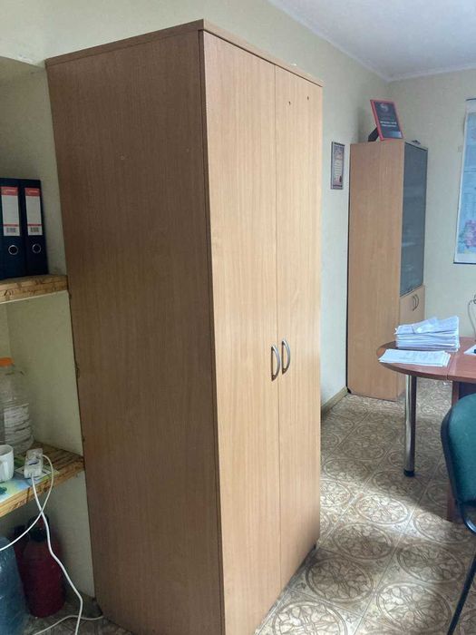 Шафа для верхнього одягу