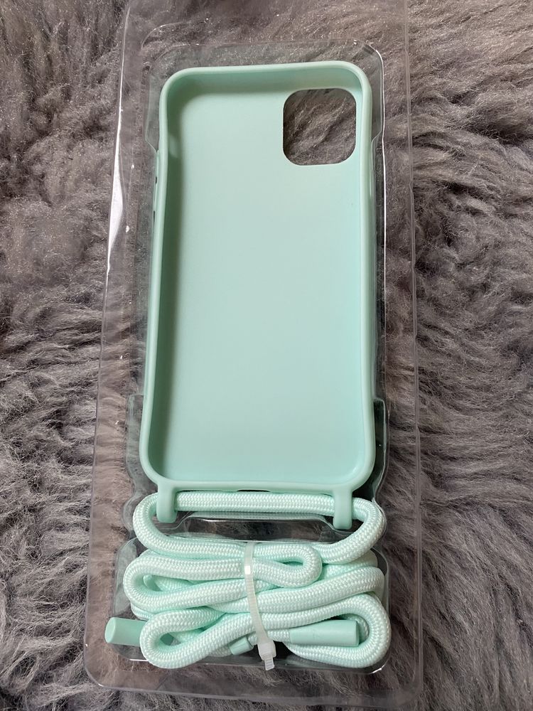 IPhone 11 etui z zawieszką