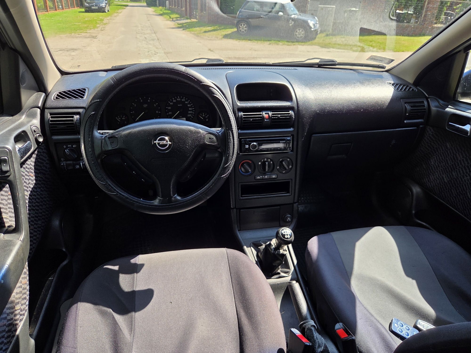 Opel astra 1.6 benzyna