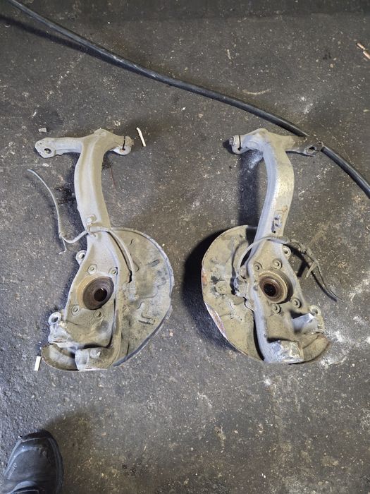 Zwrotnica audi a4 b6 b7 1.9tdi 2.0tdi prawa lewa