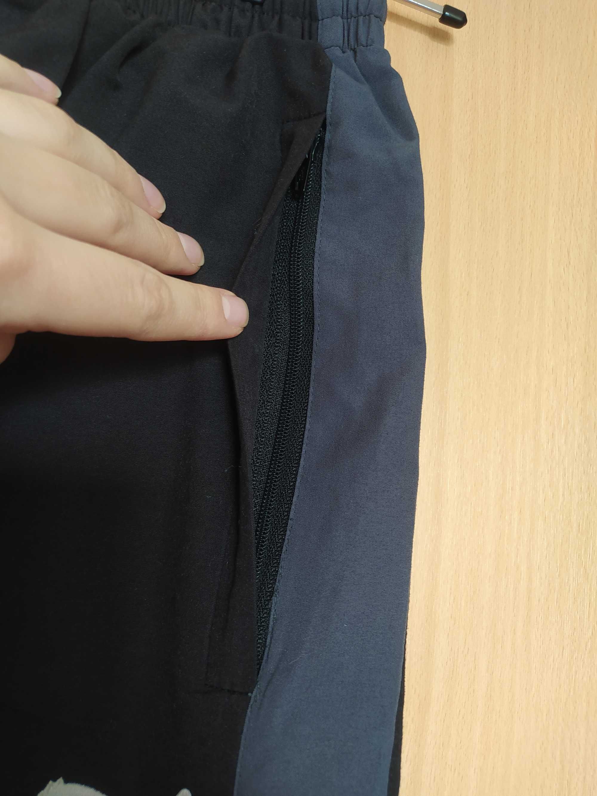 Dres Puma; spodnie i bluza; czarny, biało-szare paski, roz.S