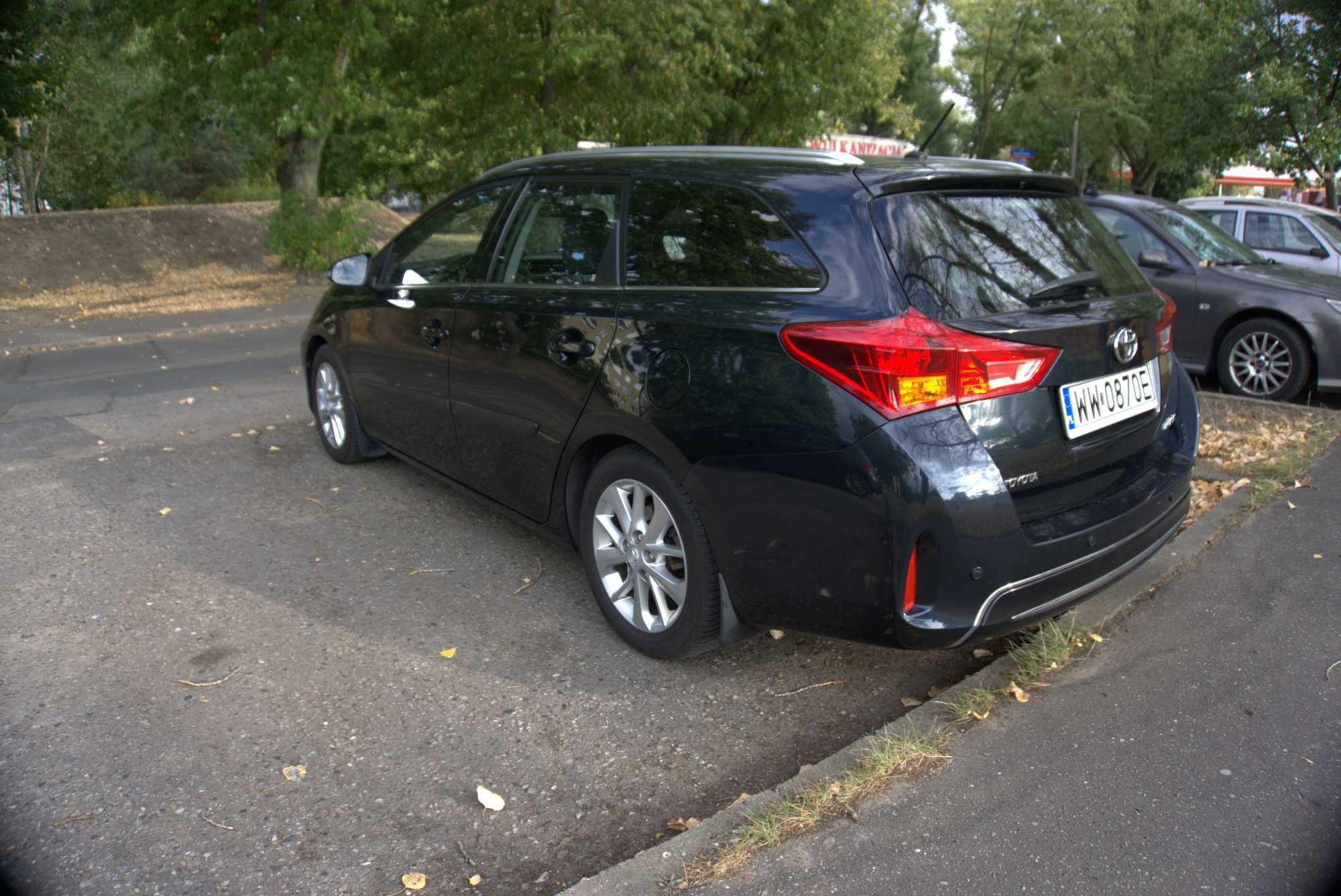 Toyota Auris / 2 właściciel / LPG / 186.000km