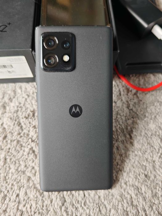 Motorola Edge+ (2023) snapdragon 8 gen 2 8/512gb bateria enorme