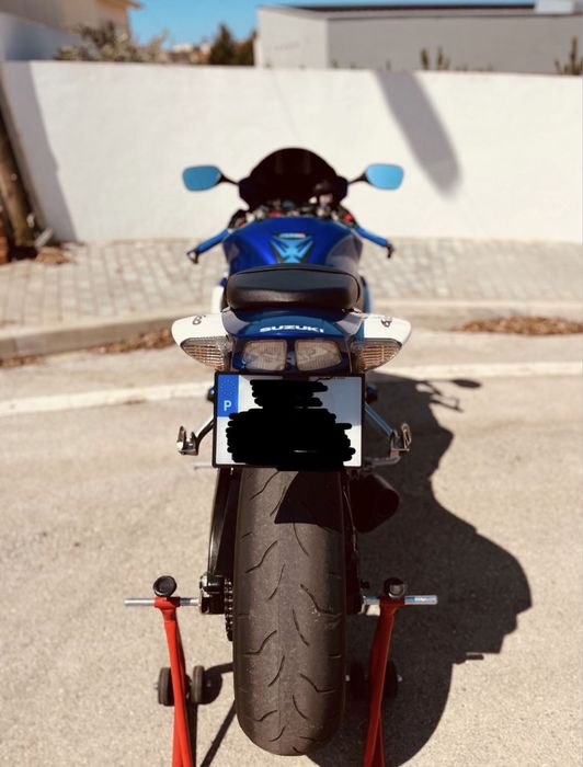 Vendo susuki gsxr 600 k7 25kw Muito bem estimada