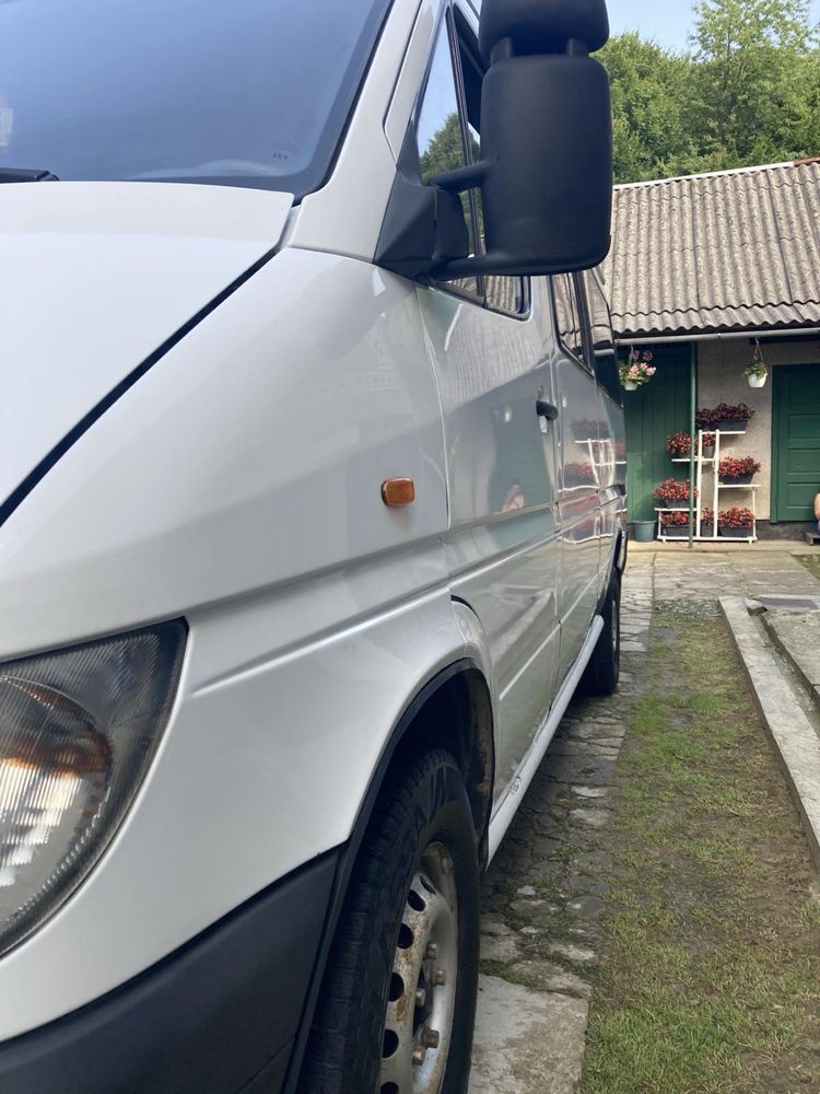 Продам Sprinter 2002 року,в хорошому стані.